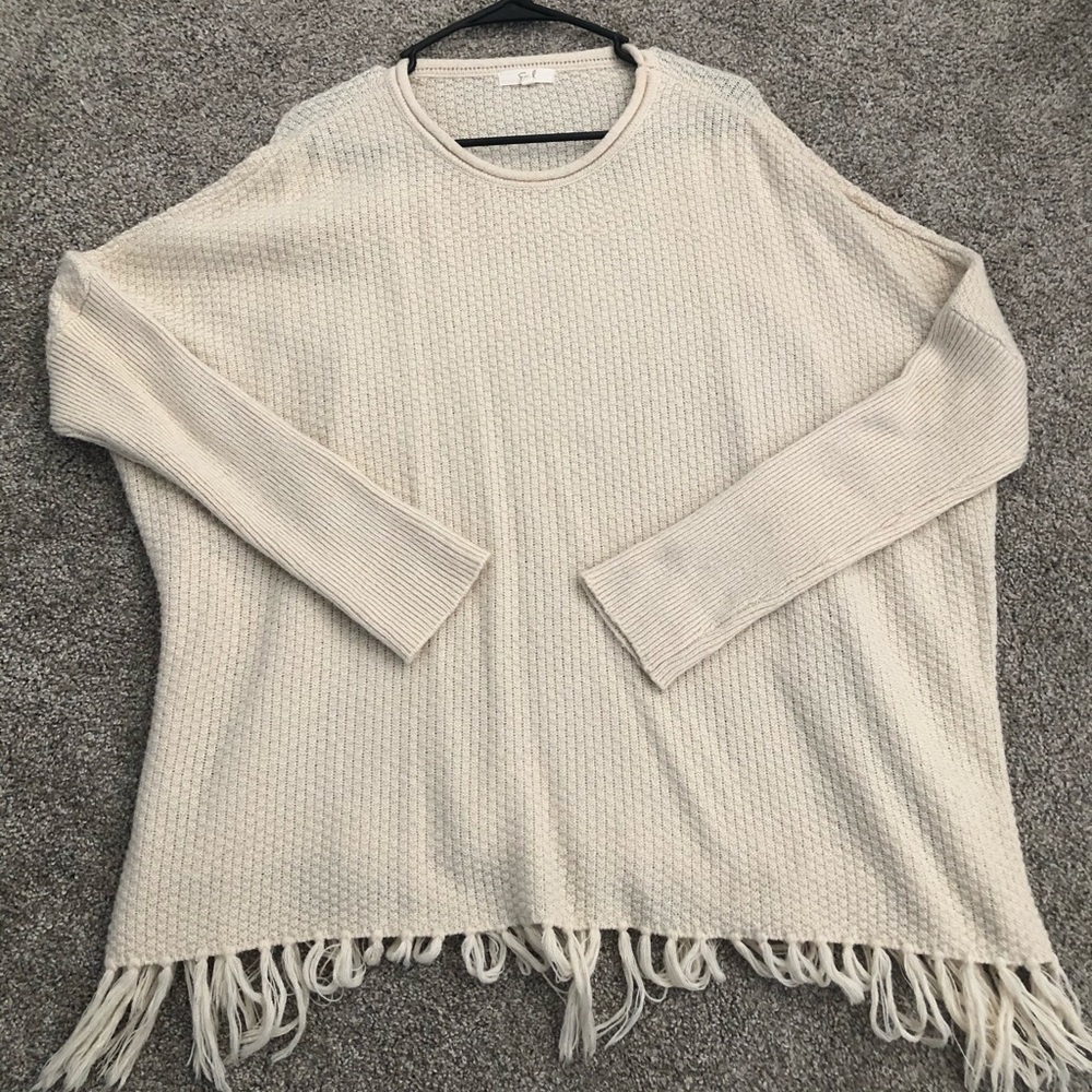 Women’s oversized fringe sweater